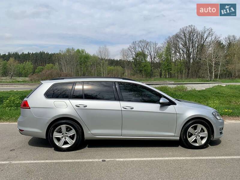 Универсал Volkswagen Golf 2014 в Киеве