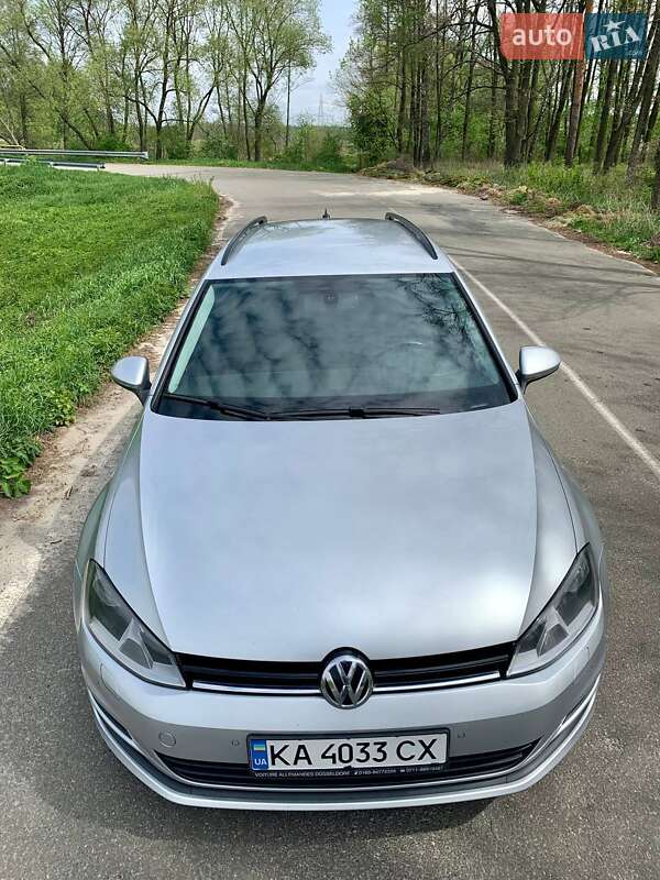 Универсал Volkswagen Golf 2014 в Киеве