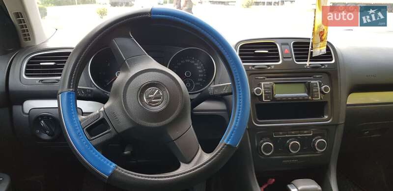 Універсал Volkswagen Golf 2011 в Ужгороді