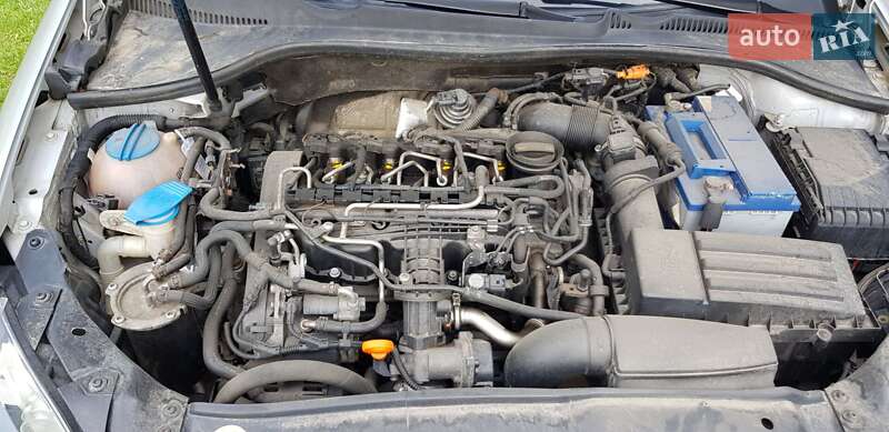 Універсал Volkswagen Golf 2011 в Ужгороді