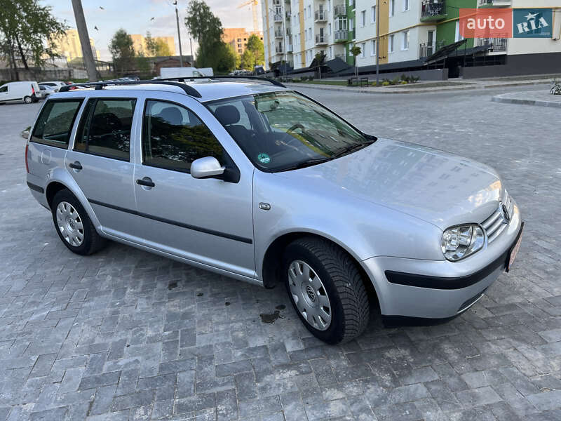 Универсал Volkswagen Golf 2000 в Луцке