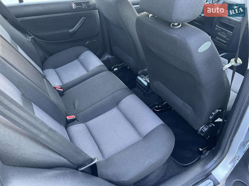 Универсал Volkswagen Golf 2000 в Луцке