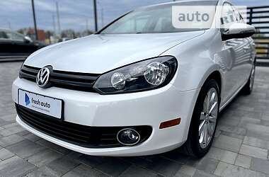Хэтчбек Volkswagen Golf 2011 в 