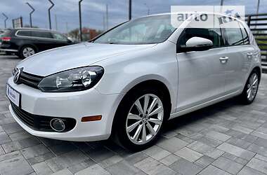 Хэтчбек Volkswagen Golf 2011 в 