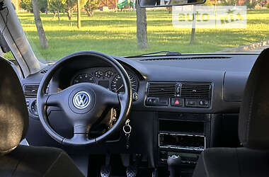 Хетчбек Volkswagen Golf 2003 в Дрогобичі