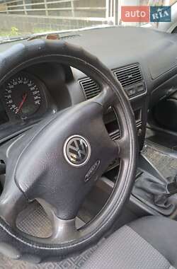 Універсал Volkswagen Golf 2002 в Полтаві
