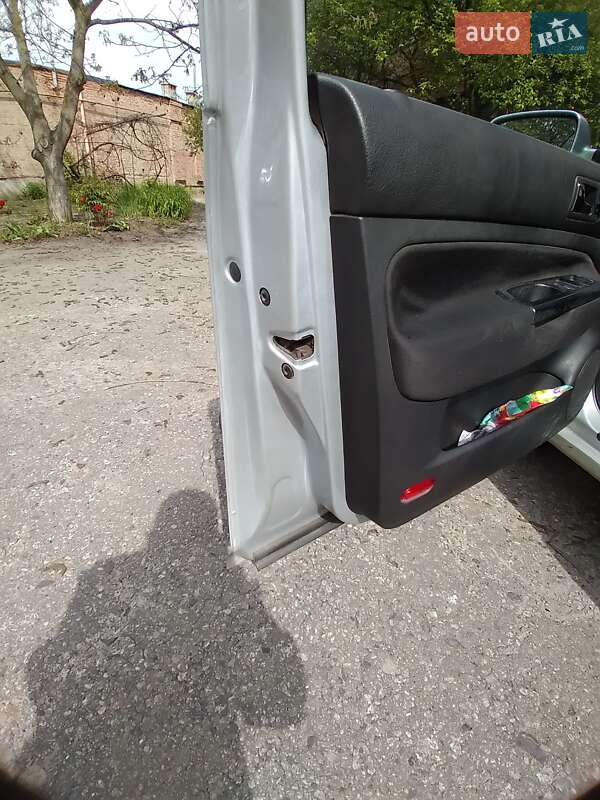 Універсал Volkswagen Golf 2002 в Полтаві