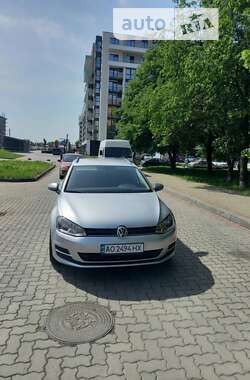 Універсал Volkswagen Golf 2015 в Ужгороді