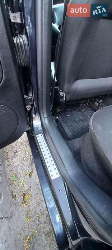 Хэтчбек Volkswagen Golf 2001 в Львове