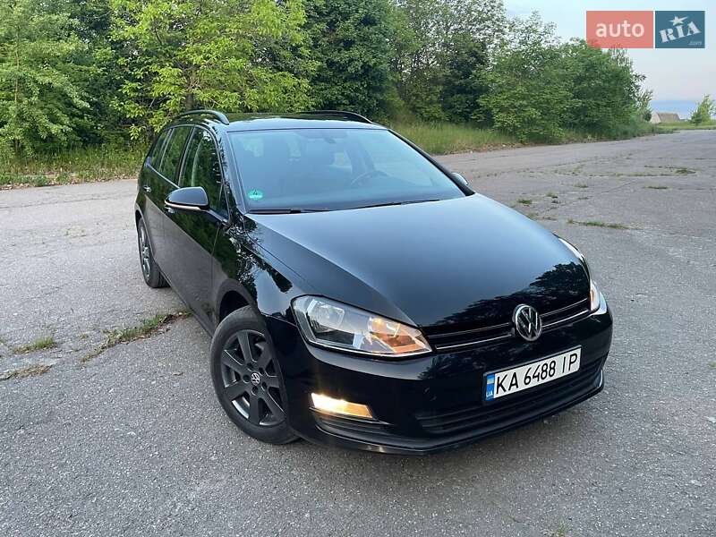 Универсал Volkswagen Golf 2015 в Ирпене