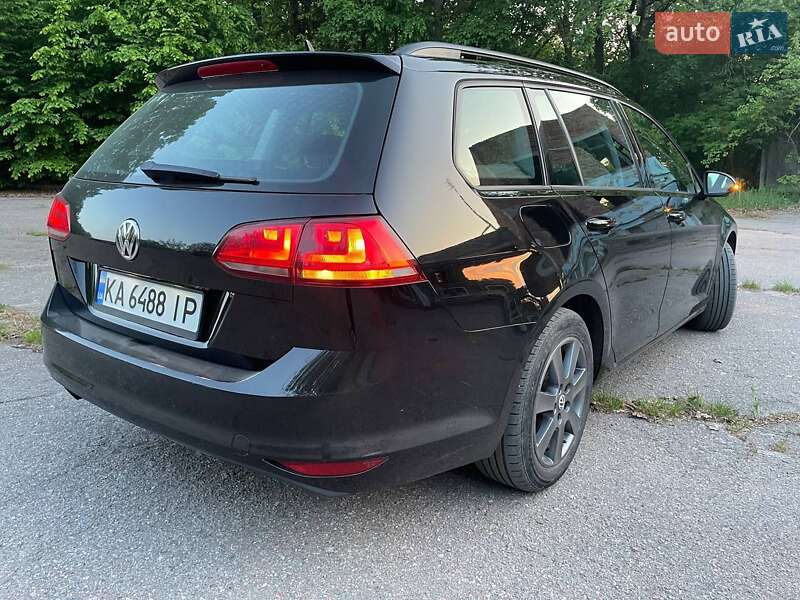 Универсал Volkswagen Golf 2015 в Ирпене