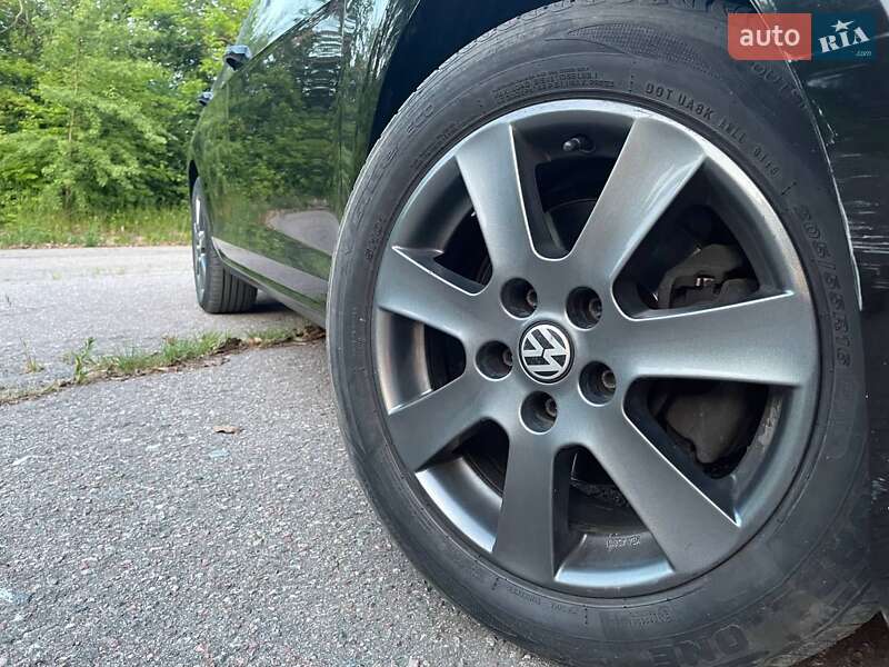 Универсал Volkswagen Golf 2015 в Ирпене