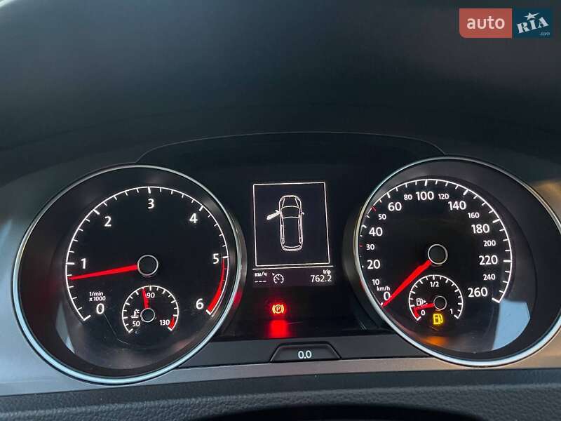 Универсал Volkswagen Golf 2015 в Ирпене