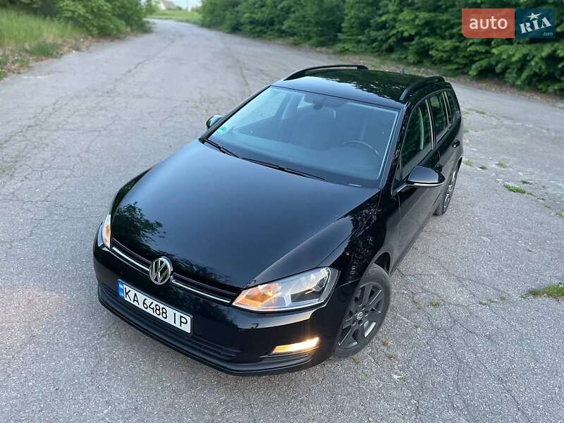 Универсал Volkswagen Golf 2015 в Ирпене