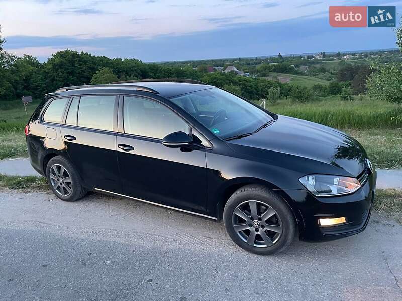 Универсал Volkswagen Golf 2015 в Ирпене
