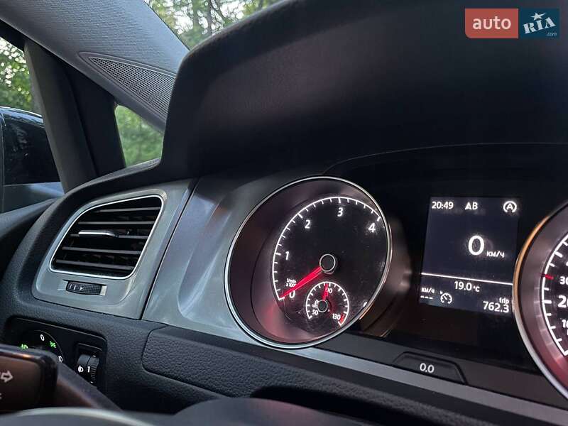 Универсал Volkswagen Golf 2015 в Ирпене