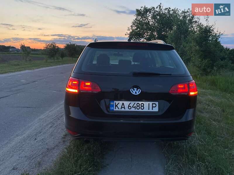 Универсал Volkswagen Golf 2015 в Ирпене