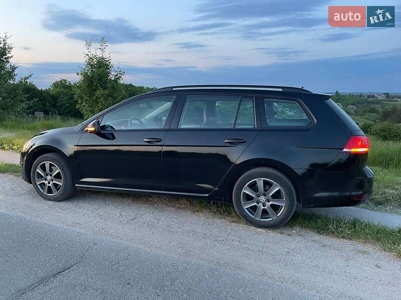 Универсал Volkswagen Golf 2015 в Ирпене