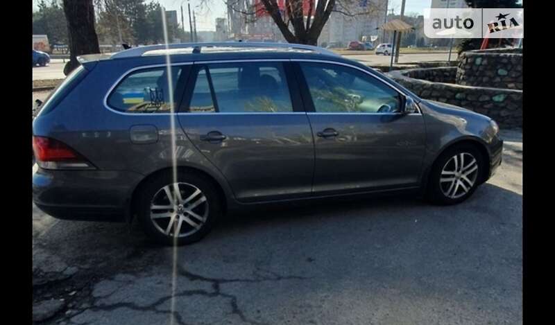 Универсал Volkswagen Golf 2011 в Днепре