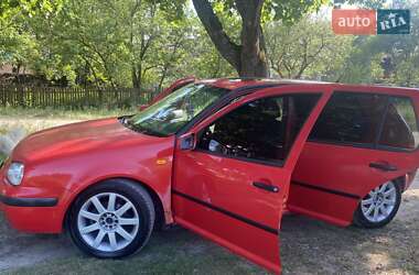 Хэтчбек Volkswagen Golf 1998 в 