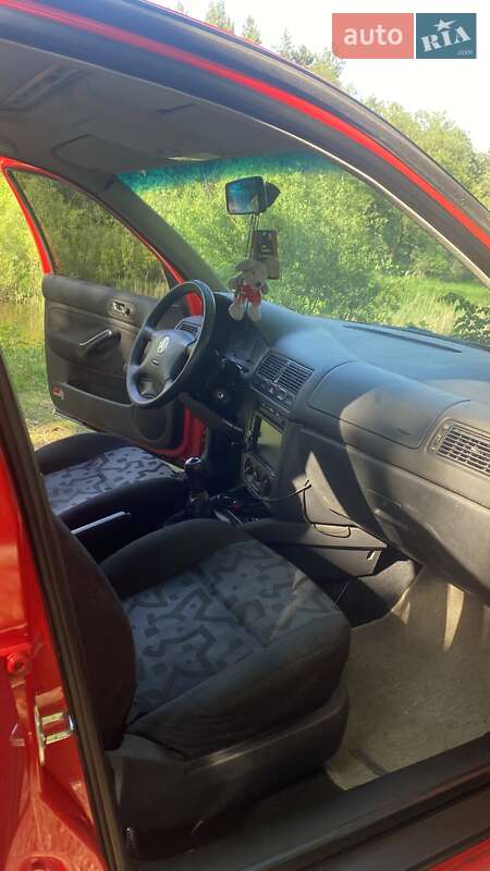 Хетчбек Volkswagen Golf 1998 в Малині