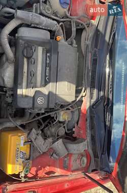 Хэтчбек Volkswagen Golf 1998 в 