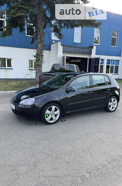 Хэтчбек Volkswagen Golf 2005 в Львове