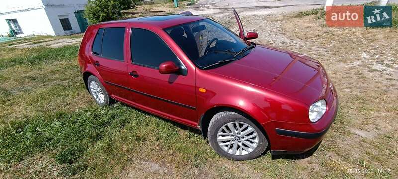 Хетчбек Volkswagen Golf 1998 в Попільні