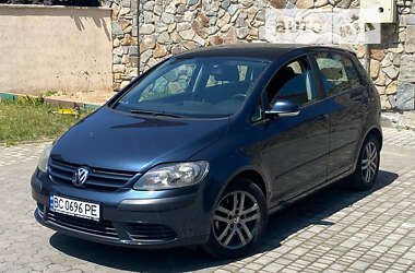 Хэтчбек Volkswagen Golf 2005 в Самборе