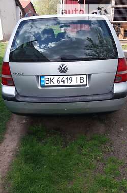 Универсал Volkswagen Golf 2005 в Млинове