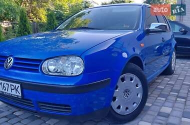 Хэтчбек Volkswagen Golf 1999 в 