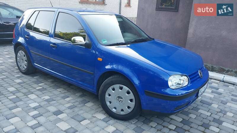 Хетчбек Volkswagen Golf 1999 в Ходореві