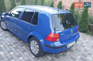Хэтчбек Volkswagen Golf 1999 в 
