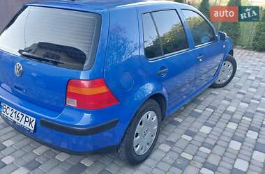 Хэтчбек Volkswagen Golf 1999 в 