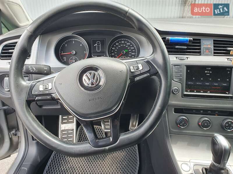 Універсал Volkswagen Golf 2015 в Харкові