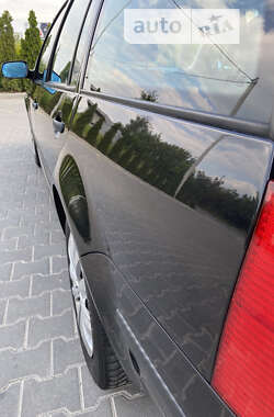 Универсал Volkswagen Golf 2001 в 