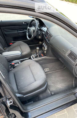 Универсал Volkswagen Golf 2001 в 