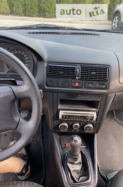 Универсал Volkswagen Golf 2001 в 