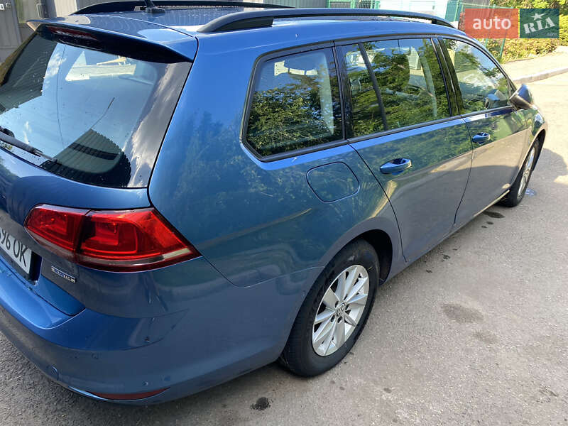 Універсал Volkswagen Golf 2016 в Кривому Розі