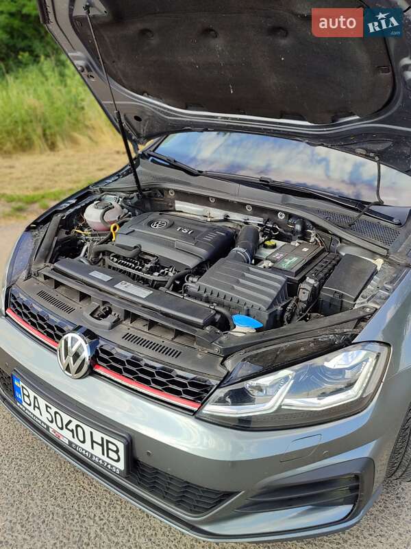 Універсал Volkswagen Golf 2015 в Кропивницькому