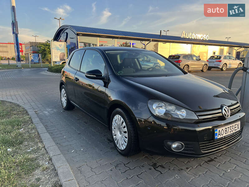 Хетчбек Volkswagen Golf 2010 в Виноградові