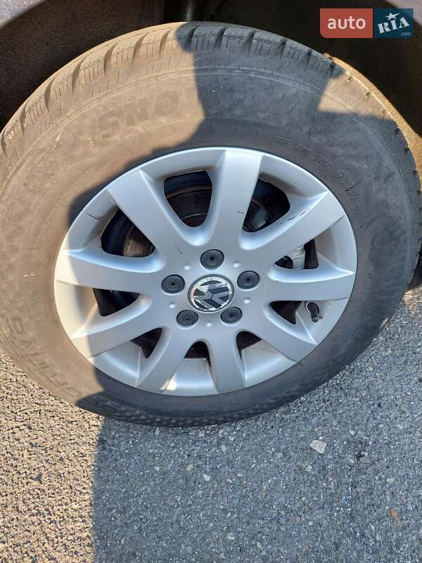 Хетчбек Volkswagen Golf 2007 в Ужгороді