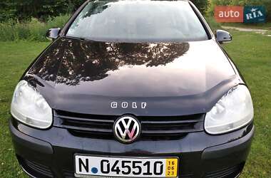 Хэтчбек Volkswagen Golf 2005 в Тернополе