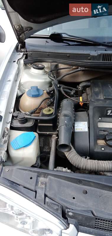 Хетчбек Volkswagen Golf 1997 в Житомирі