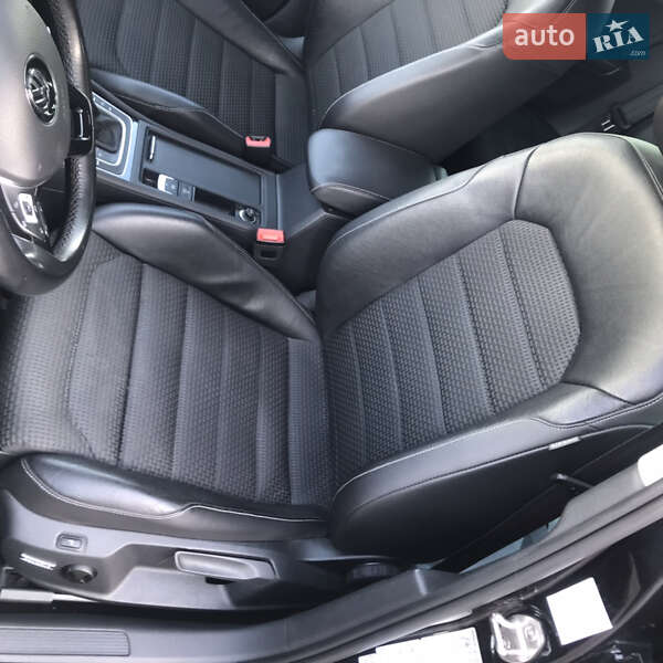 Універсал Volkswagen Golf 2016 в Луцьку