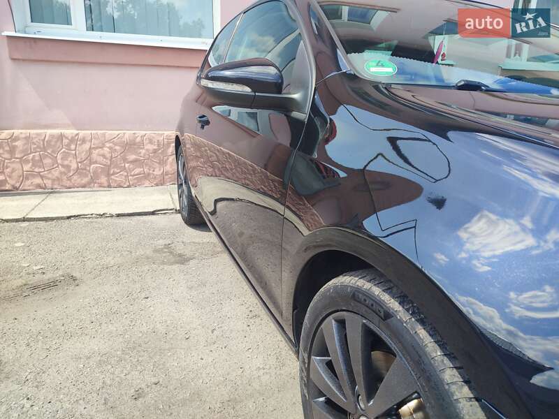 Хетчбек Volkswagen Golf 2010 в Чернівцях