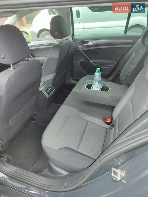 Універсал Volkswagen Golf 2017 в Стрию