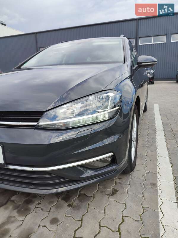 Універсал Volkswagen Golf 2017 в Стрию