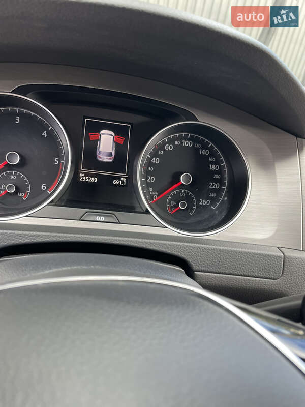 Универсал Volkswagen Golf 2015 в Луцке