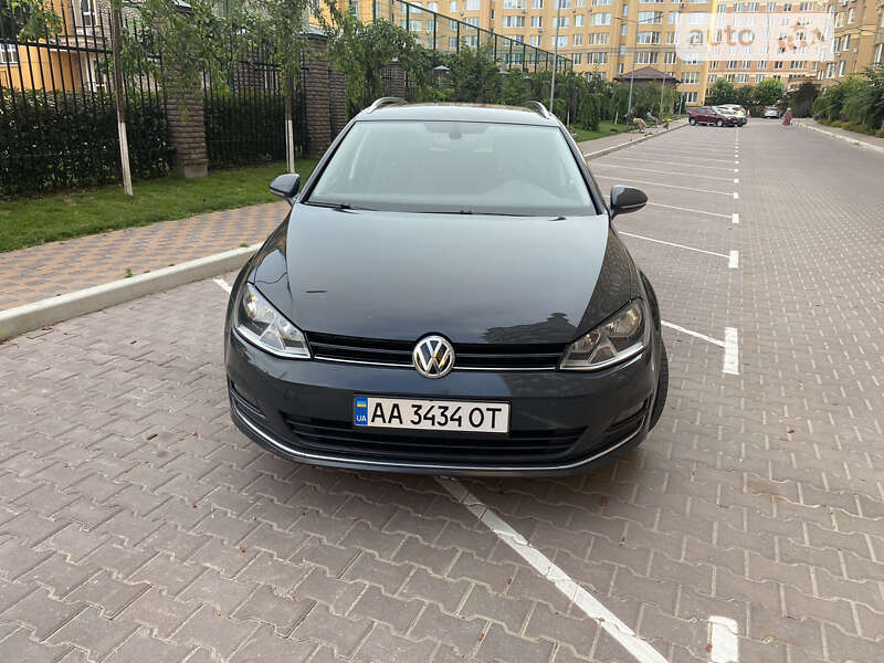 Универсал Volkswagen Golf 2016 в Гайвороне